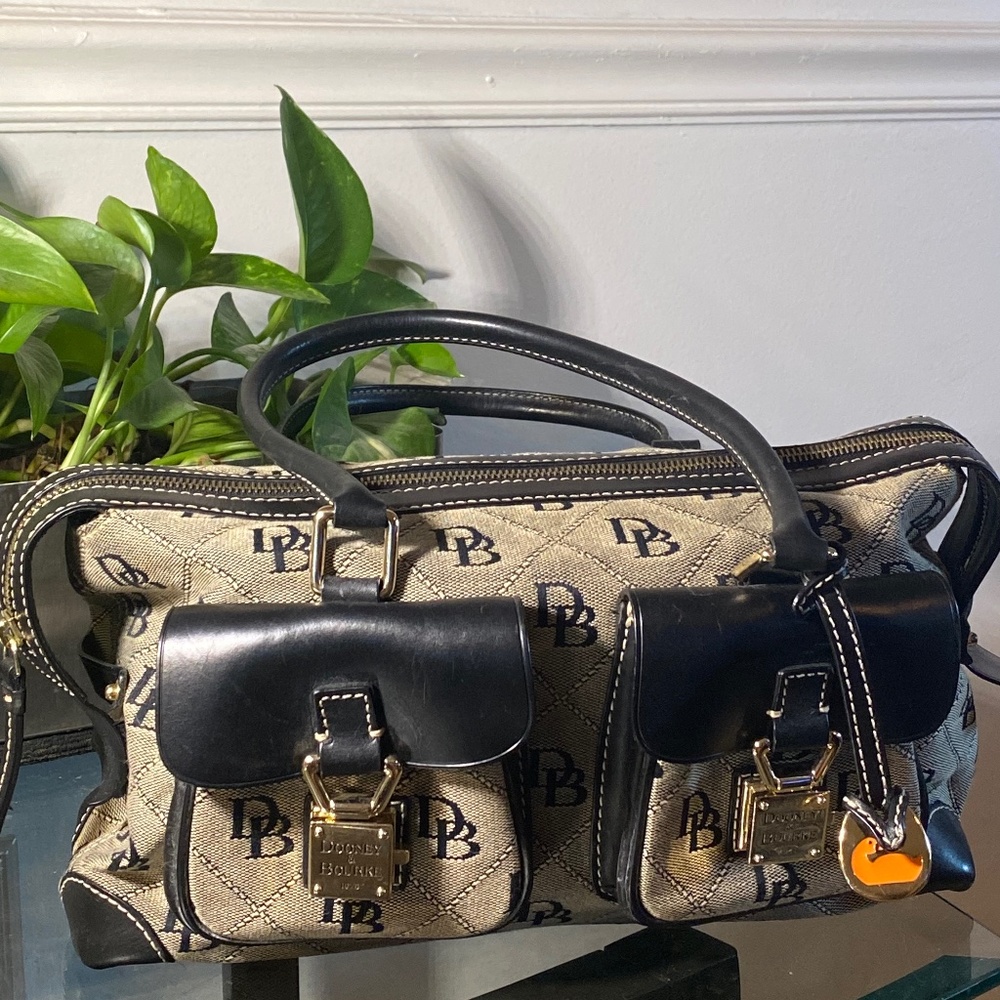 Dooney & Bourke purse